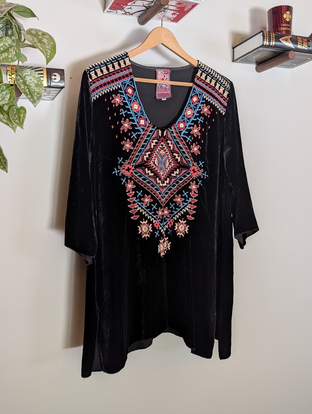 Johnny Was JWLA Black Velvet Embroidered 3/4 Sleeve Tunic - Medium